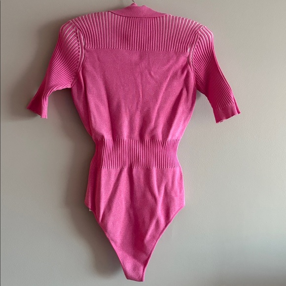 JACQUEMUS Le Splash Yauco Ribbed Plunging V-Neck Bodysuit FR 36 - Picture 7 of 7
